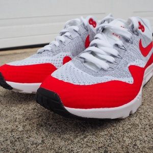 Nike Air Max 1 Ultra Flyknit Womens SZ 8 White Red